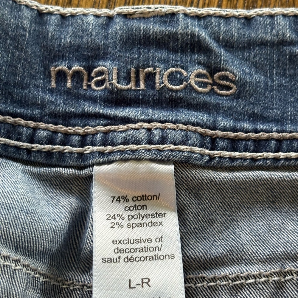 Maurices‎ Jeans Embellished Flap Pockets L-R Medium Wash Denim Stretch - Picture 2 of 10